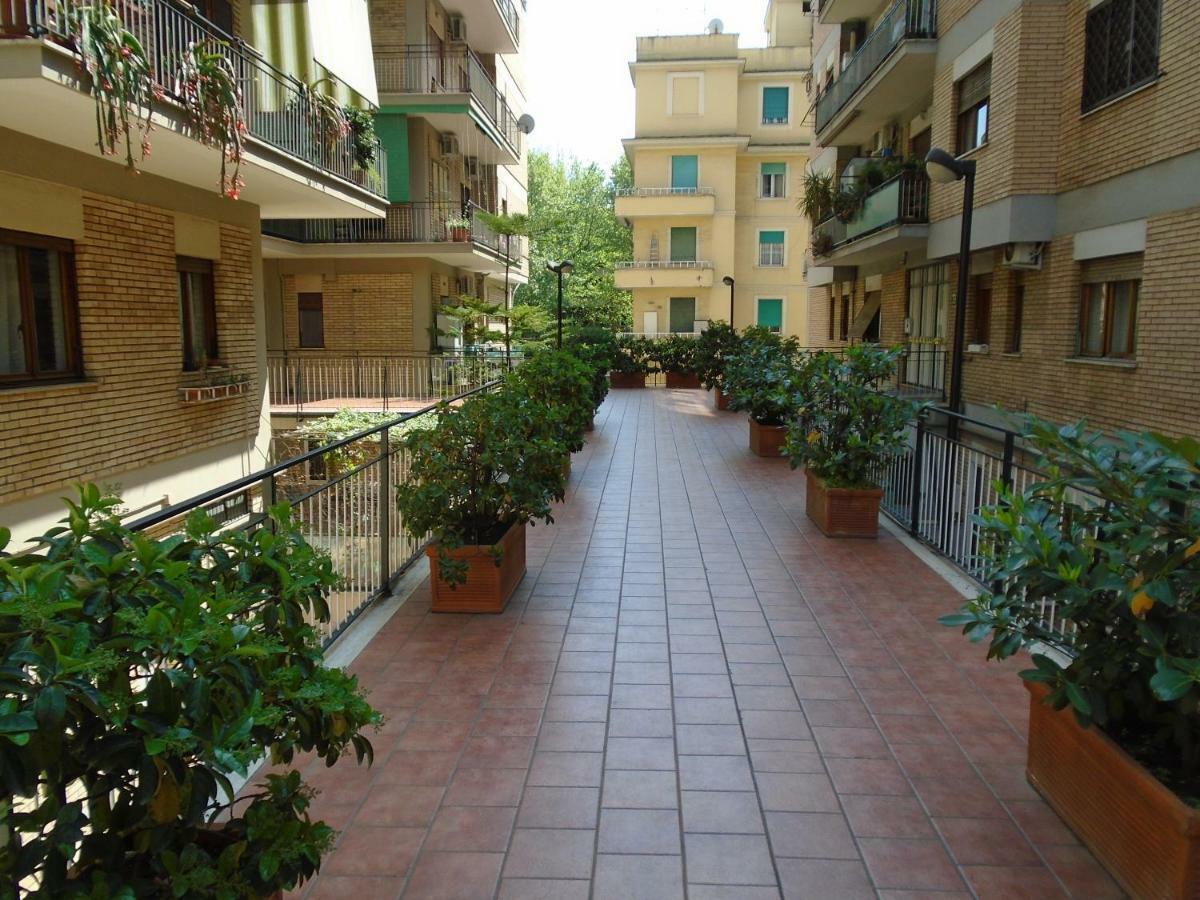 La Tana Di Sofia Hotel Rome Buitenkant foto